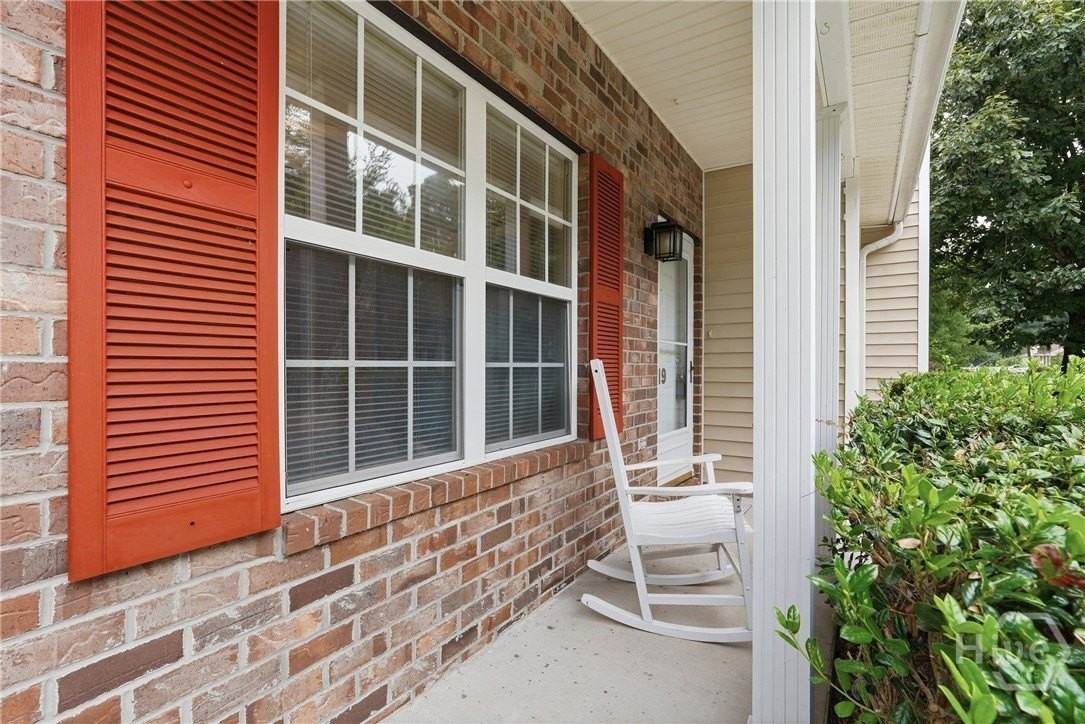 19 Chaintree Dr - Photo 2 of 30