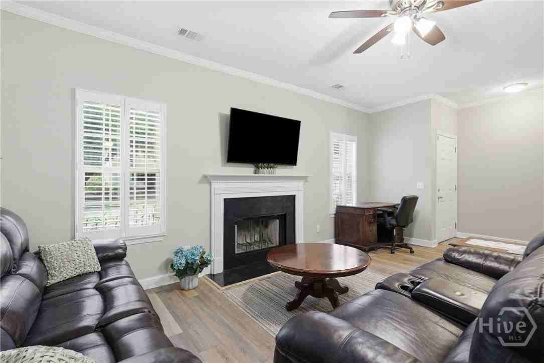19 Chaintree Dr - Photo 4 of 30
