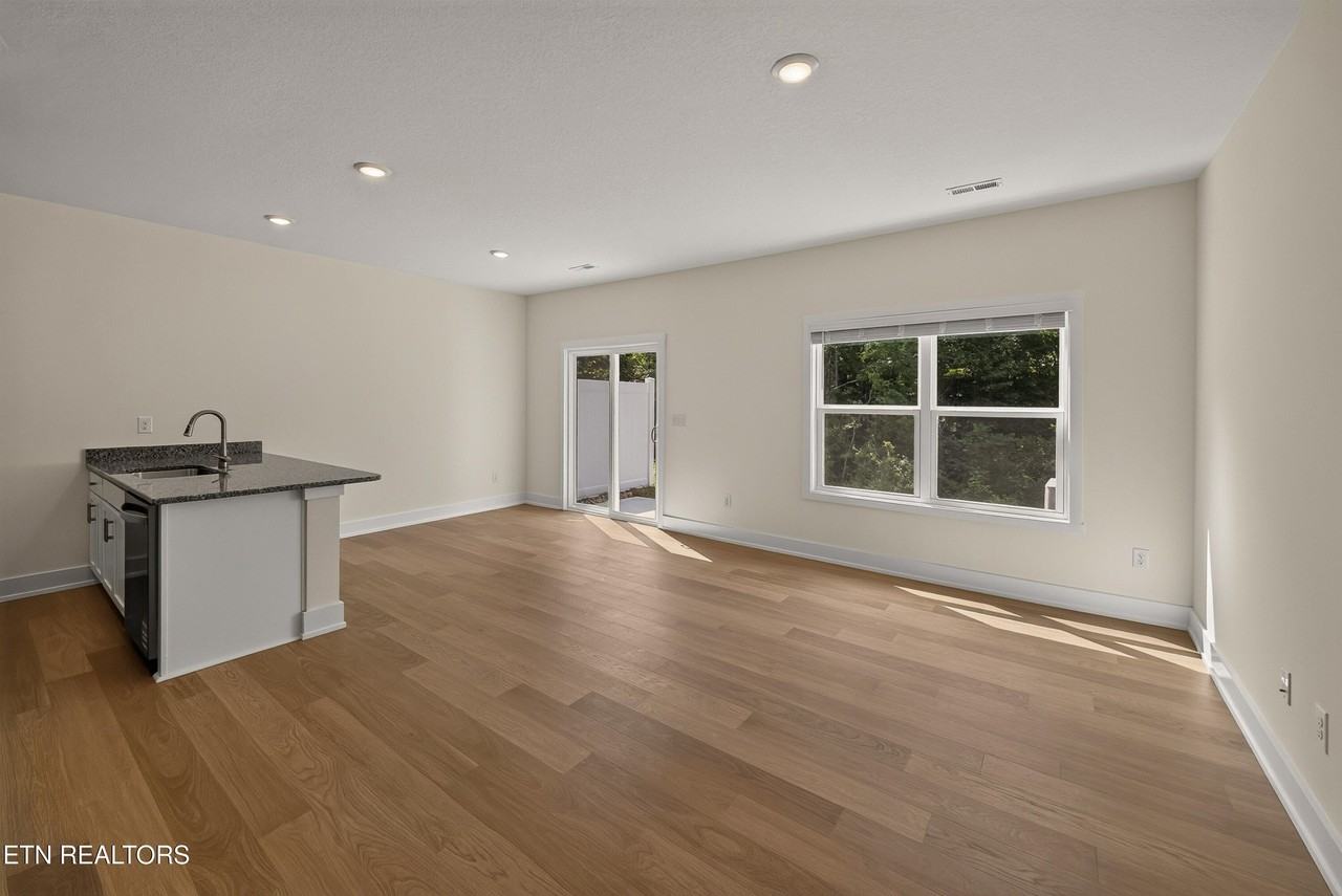 222 Business Park Ln - Photo 3 of 20