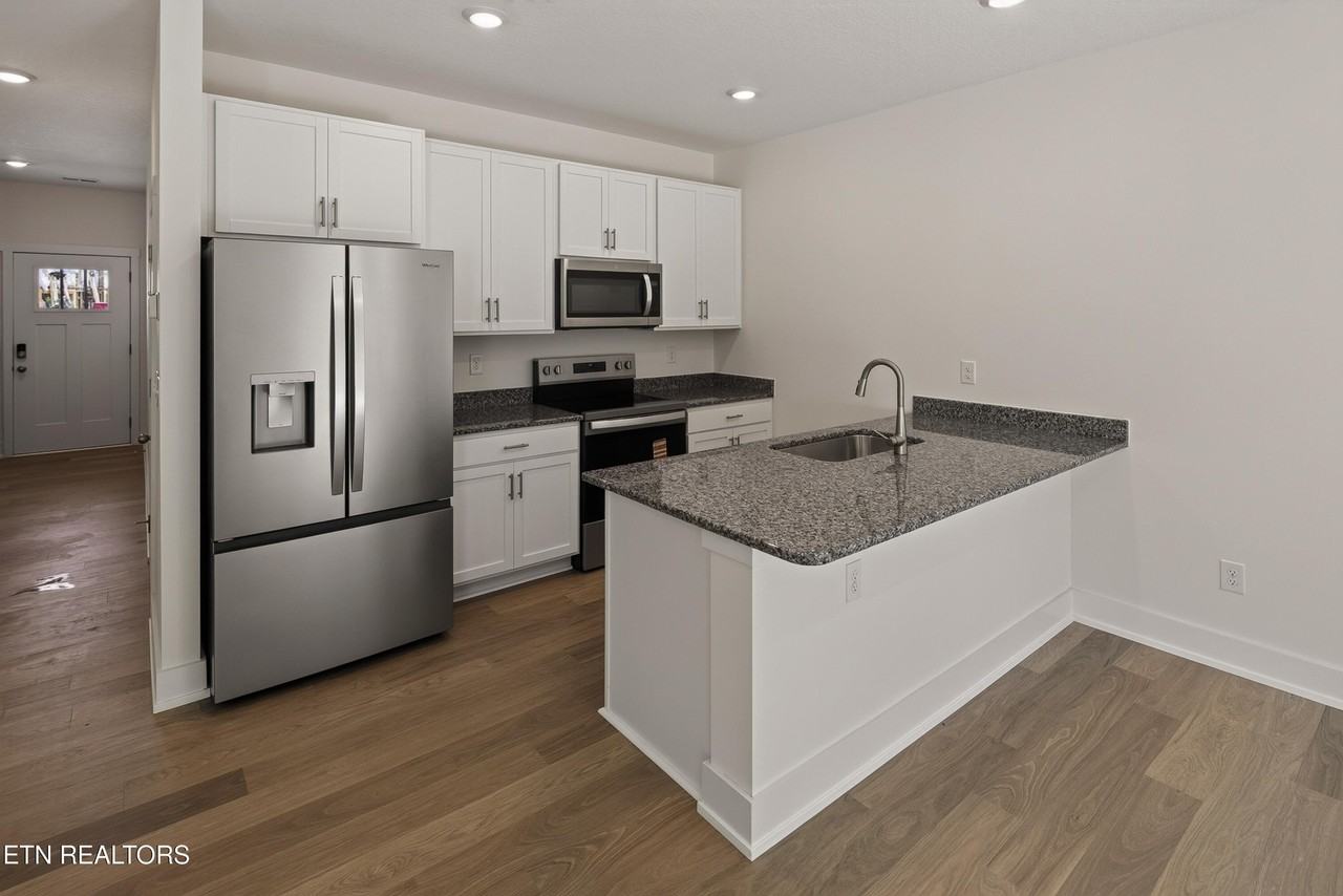 222 Business Park Ln - Photo 5 of 20