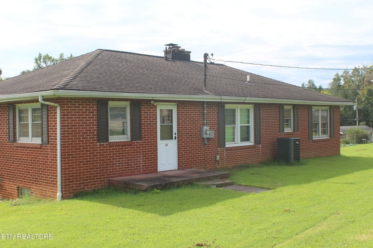 112 Mcmahan Rd - Photo 2 of 27