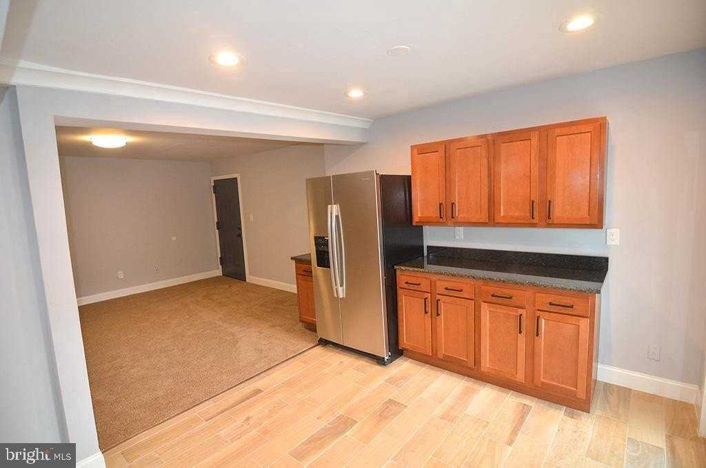 1679 W St Se - Photo 3 of 15