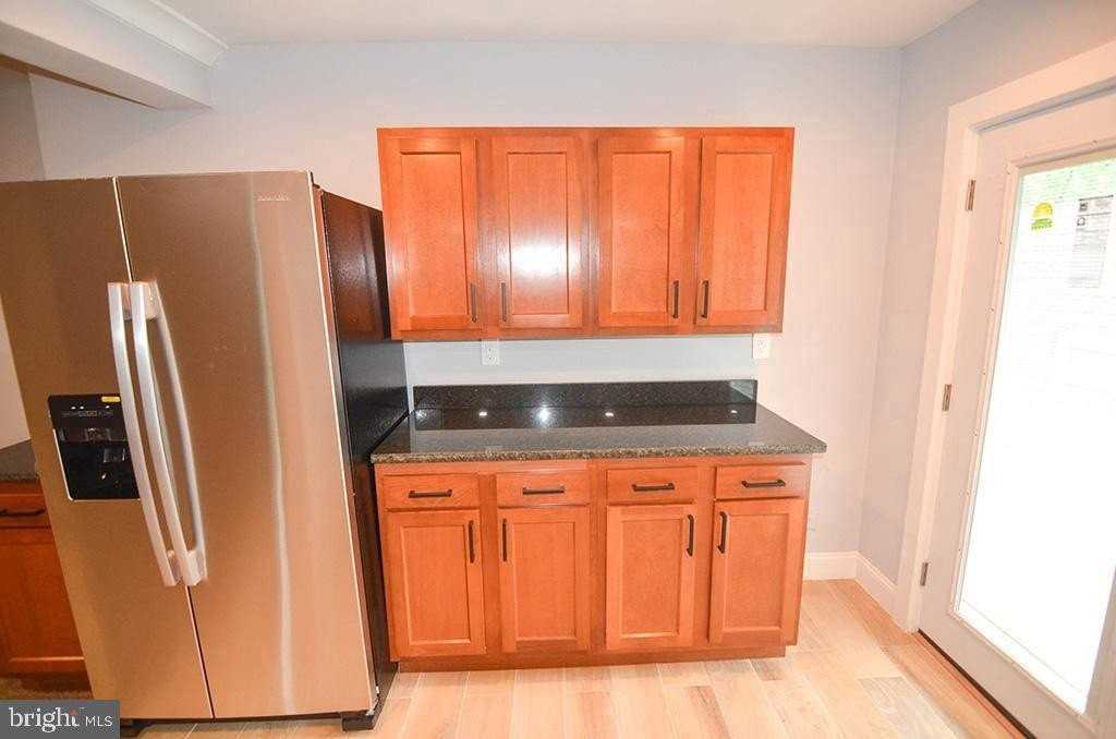 1679 W St Se - Photo 6 of 15
