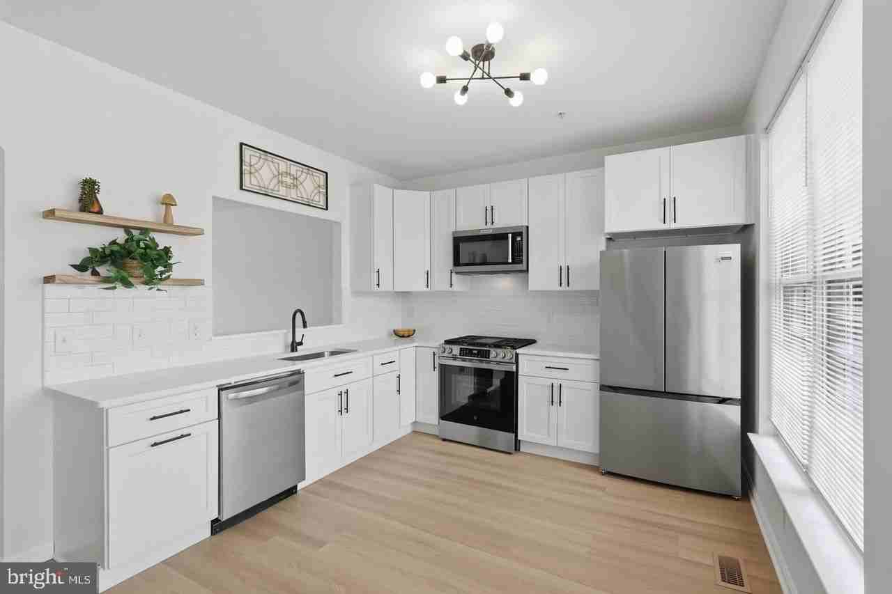 1904 Fieldstone Way - Photo 6 of 31