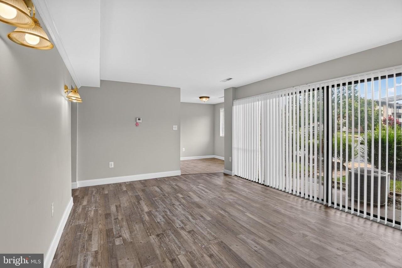 5458 85th Ave - Photo 2 of 15