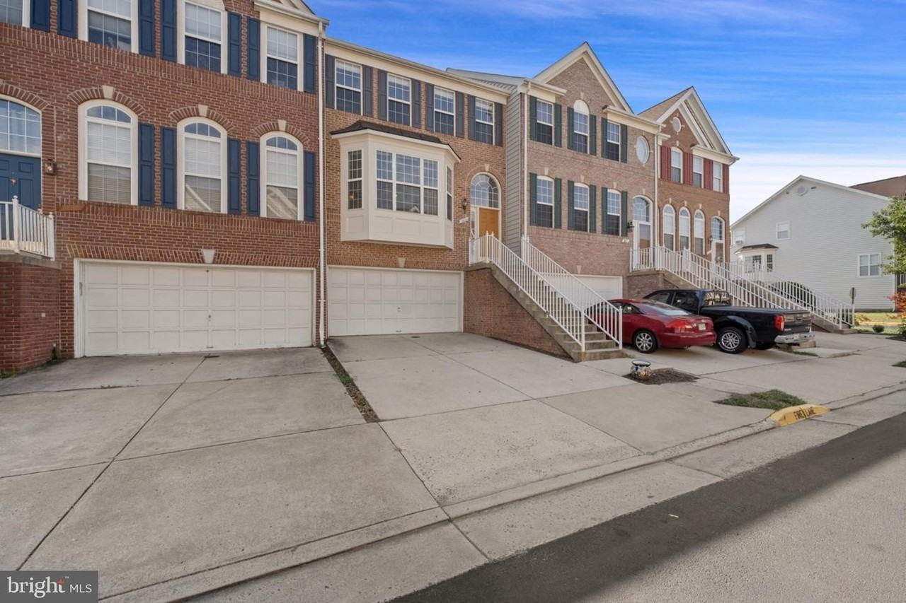 165 Spencer Ter Se - Photo 3 of 50