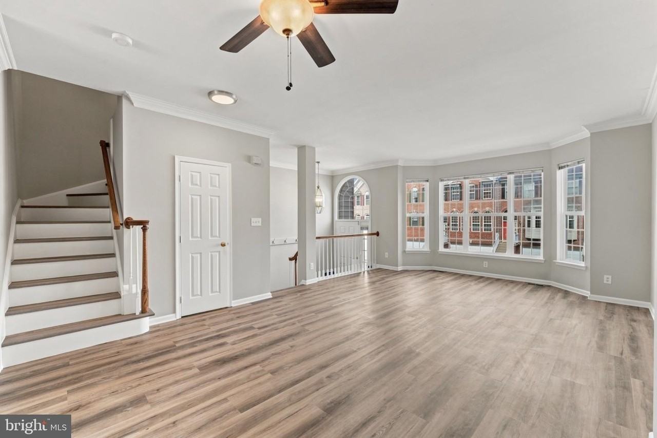 165 Spencer Ter Se - Photo 5 of 50