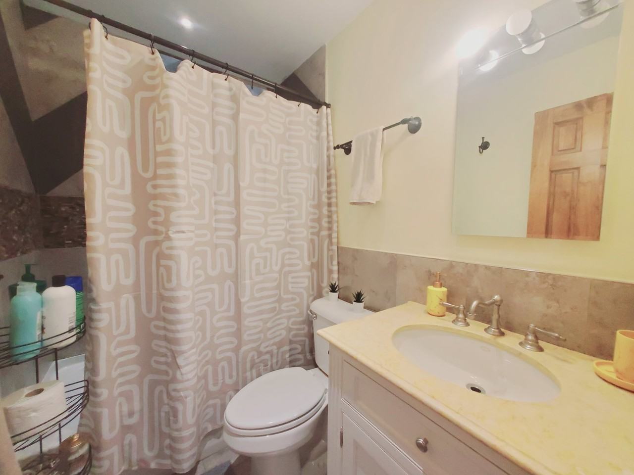 398 Courtland Ave #C - Photo 5 of 8