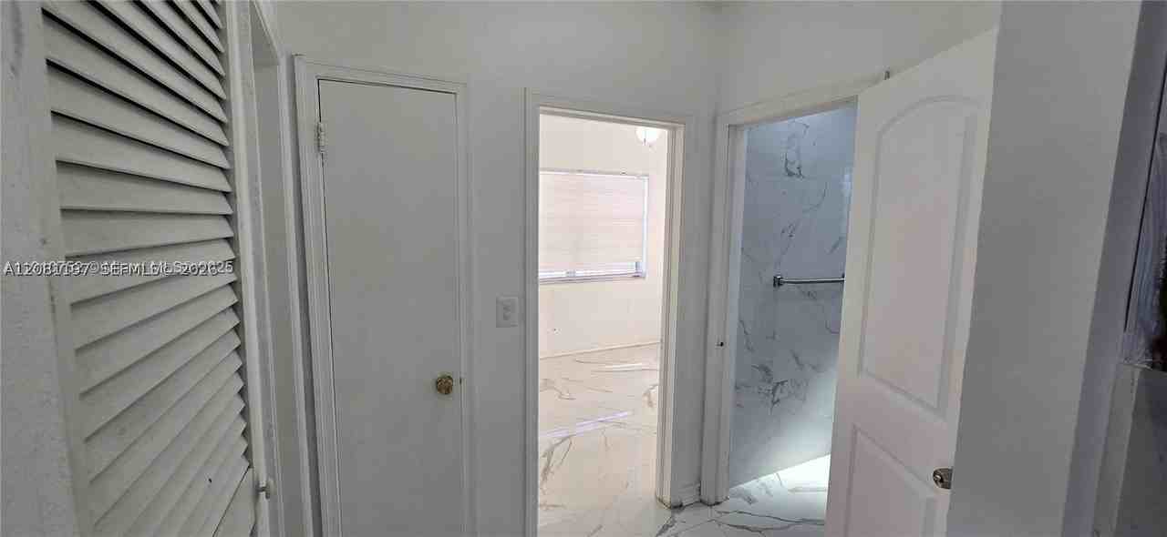 12140 Sw 218th St - Photo 7 of 11