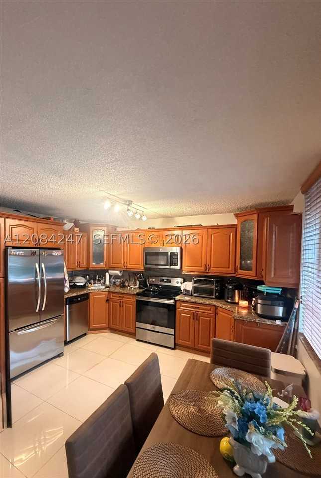 4417 W 11th Ave #43 - Photo 5 of 11
