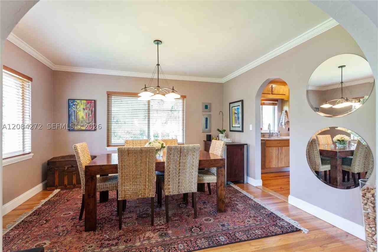 7311 Ne 8th Ave - Photo 6 of 12