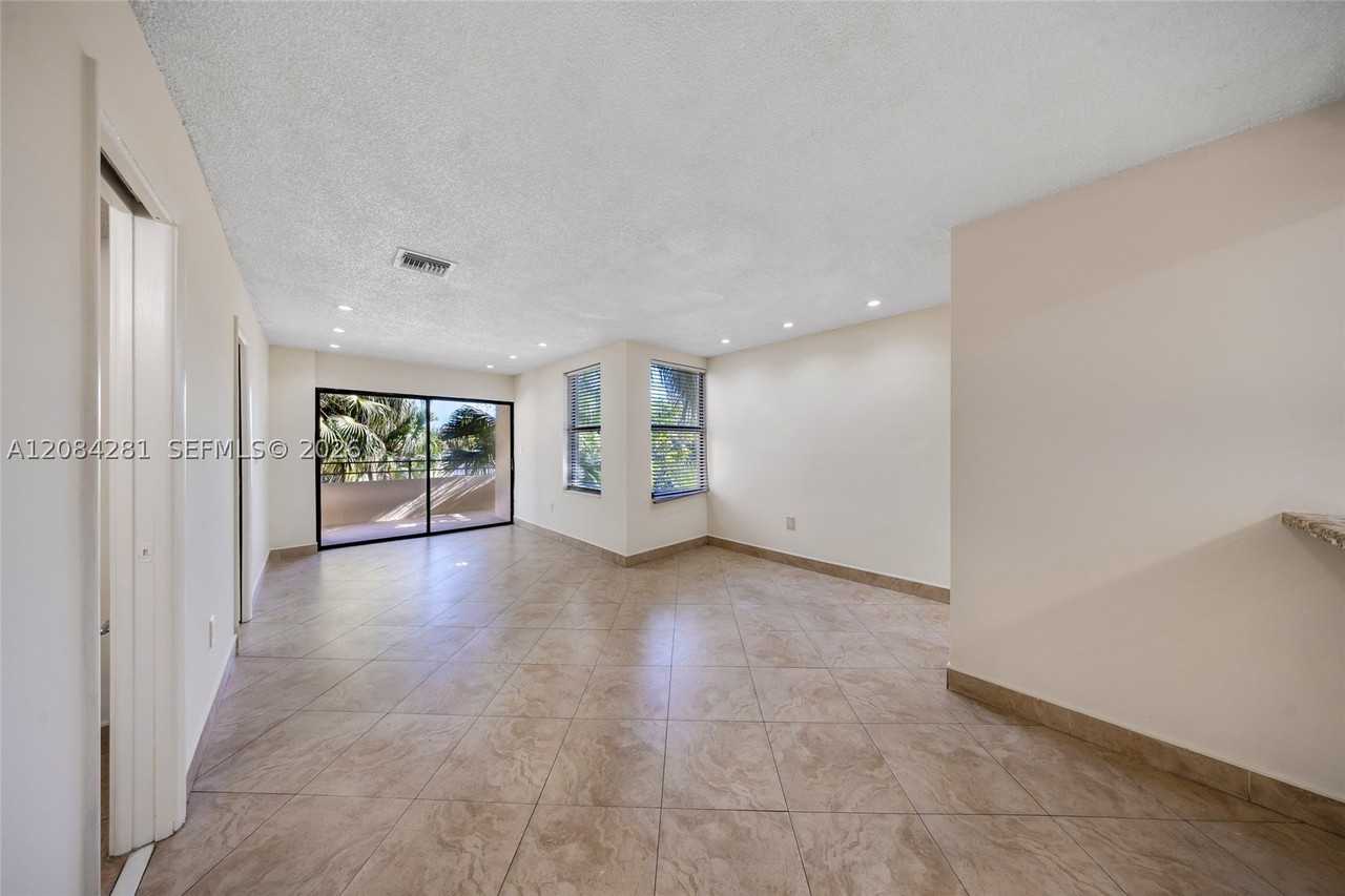 230 Canal St #202 - Photo 4 of 29