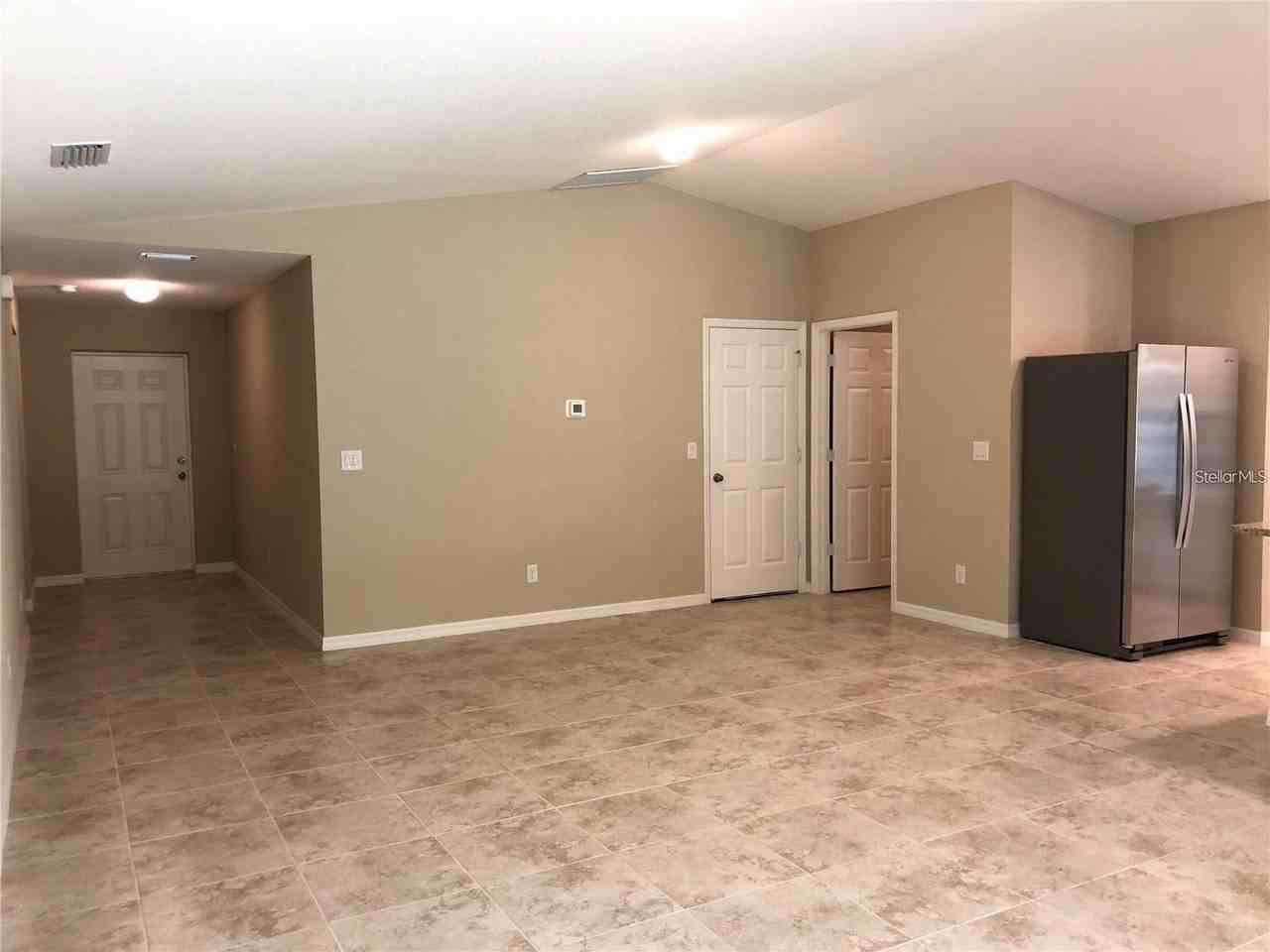 1546 Glenan Rd - Photo 5 of 9