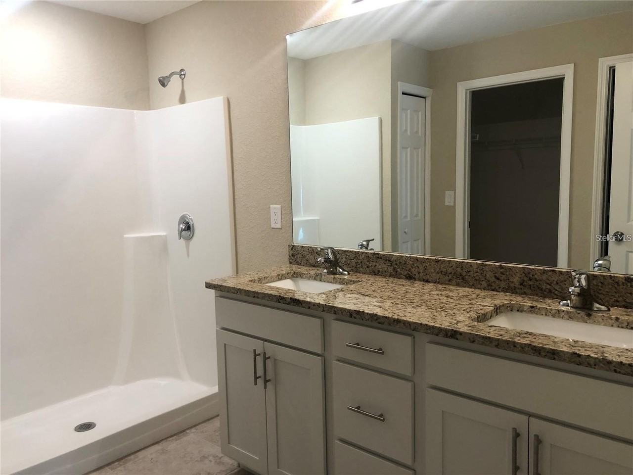 1546 Glenan Rd - Photo 6 of 9