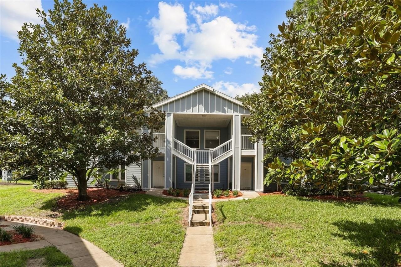 2584 Grassy Point Dr #204