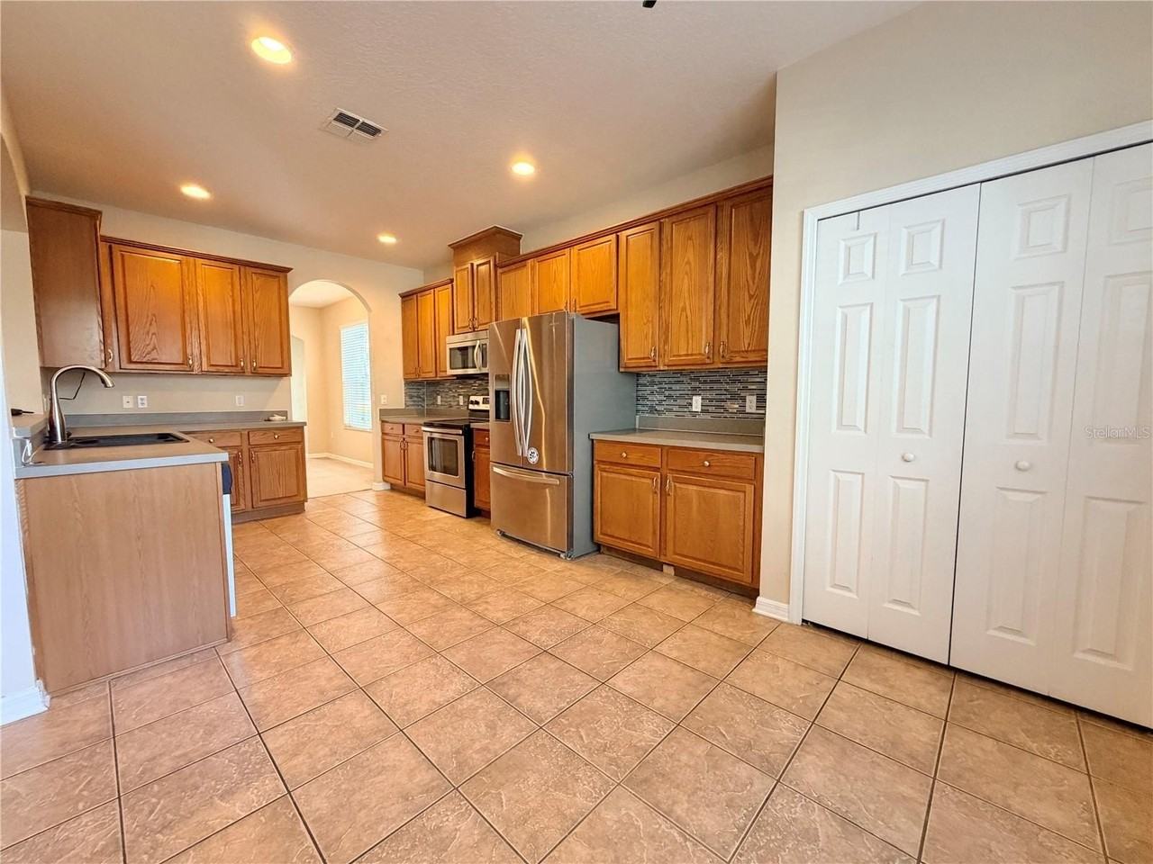 4410 Pine Gold Ave - Photo 7 of 33