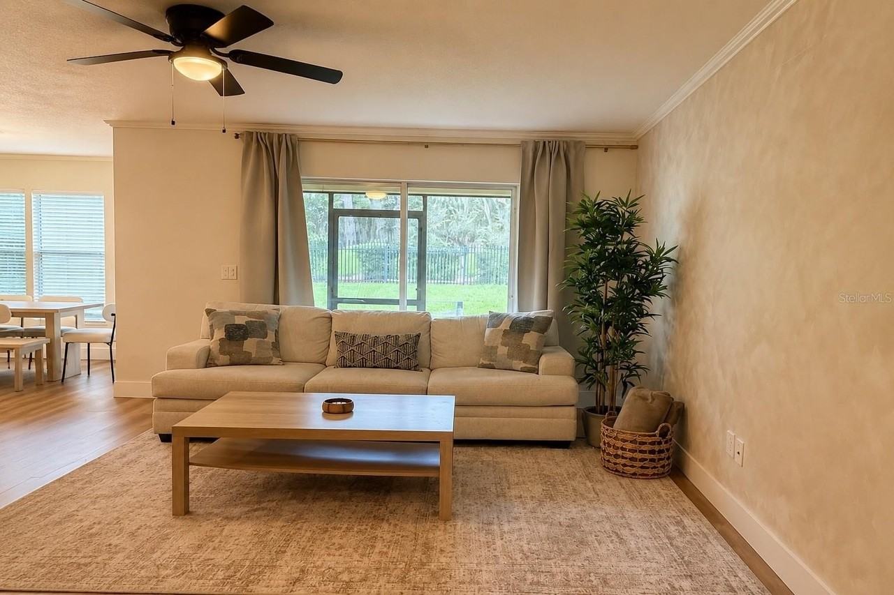 1920 Commander Way - Photo 4 of 30