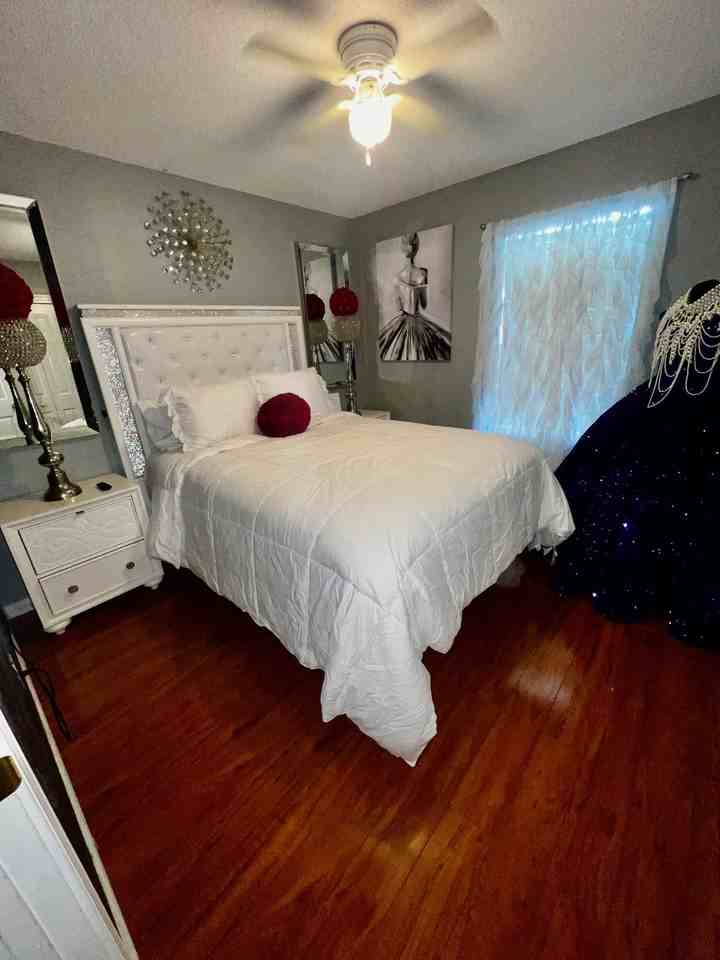Timber Ct - Photo 4 of 4
