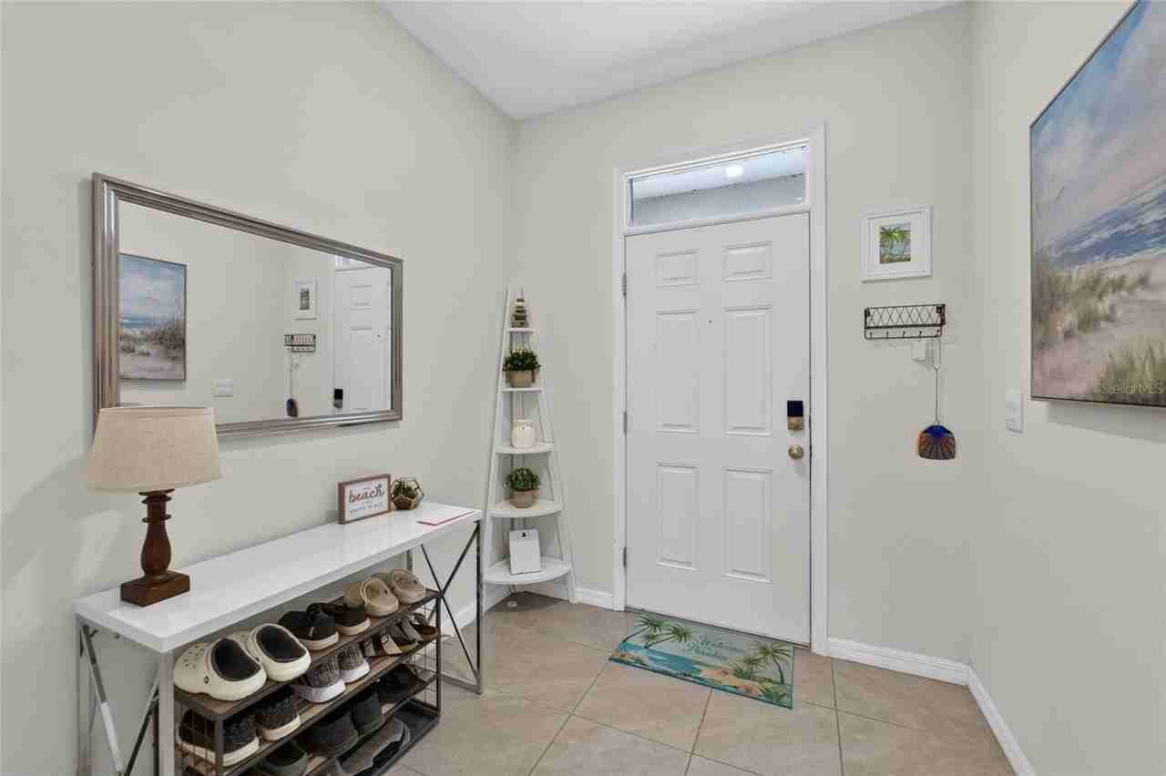 33046 Major Oak Dr - Photo 3 of 25