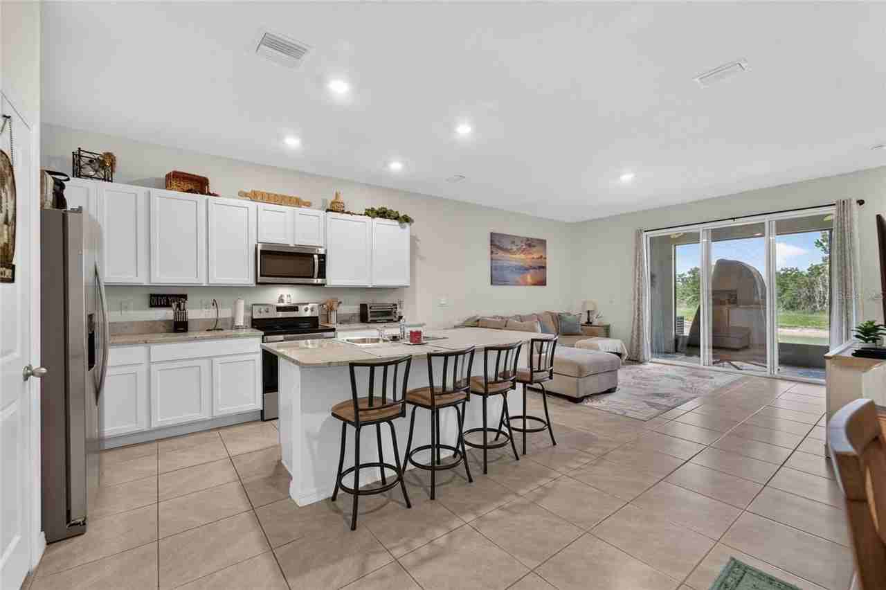 33046 Major Oak Dr - Photo 4 of 25
