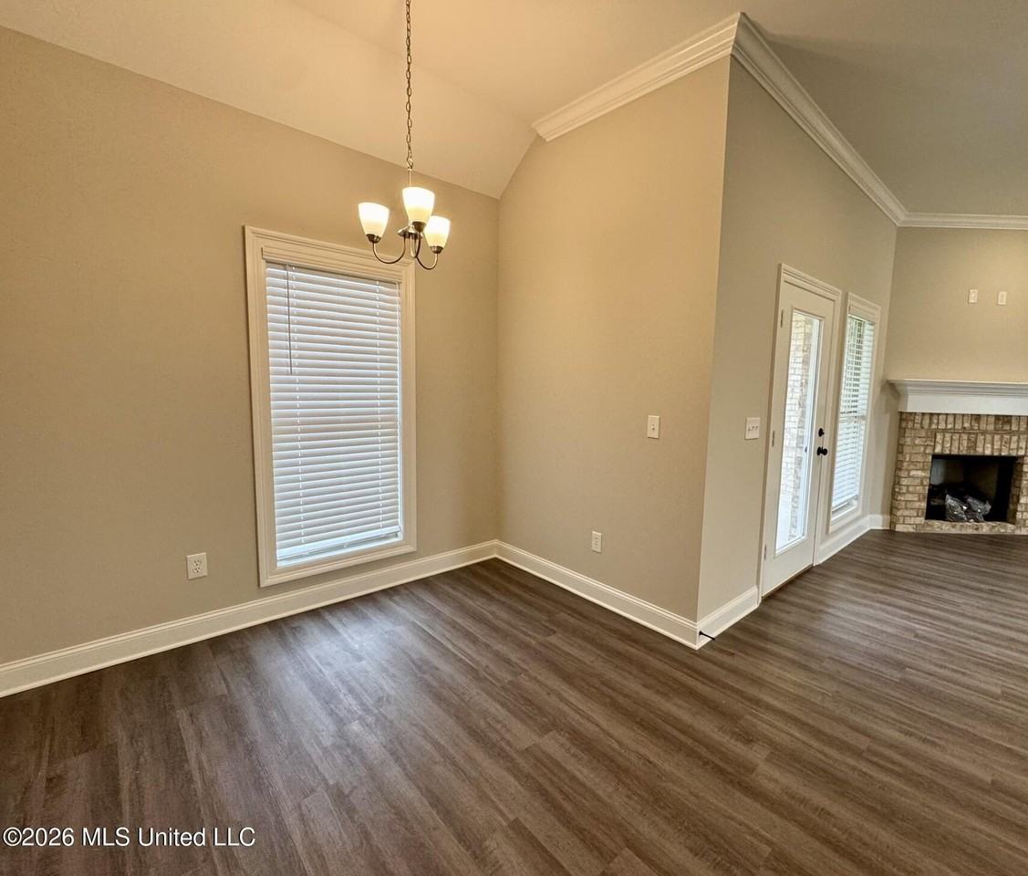 707 Kathleen Dr - Photo 6 of 22