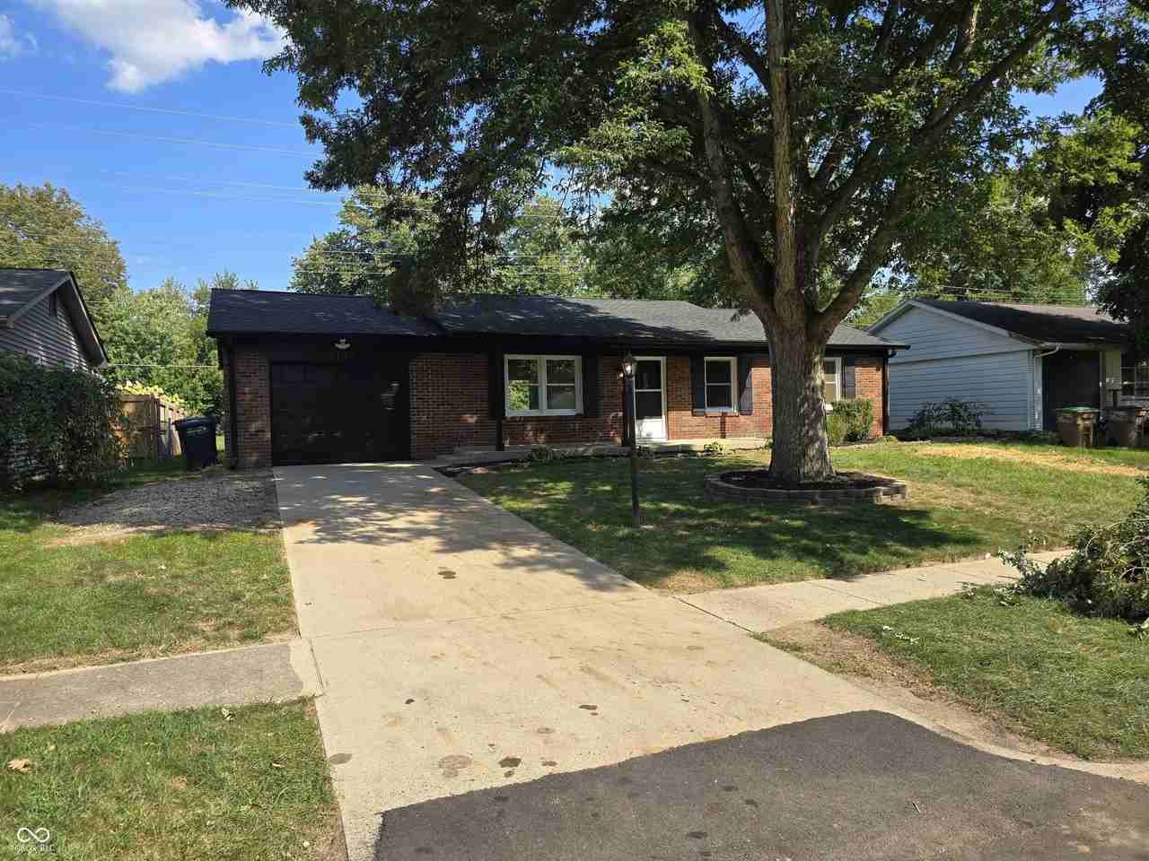 2115 Dawnshire Dr - Photo 6 of 49