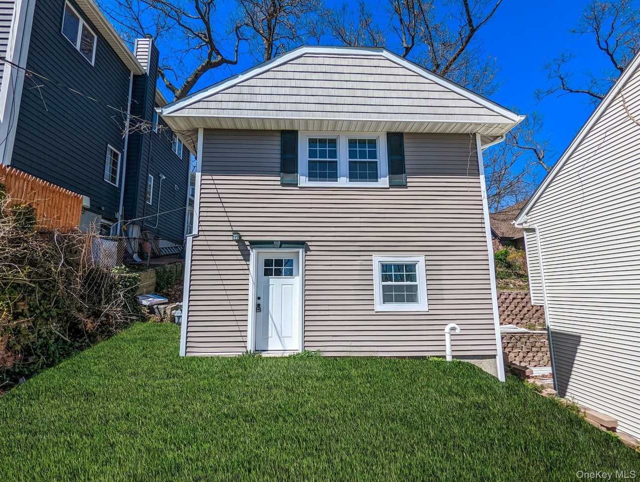 13 Woodland Ln - Photo 2 of 15