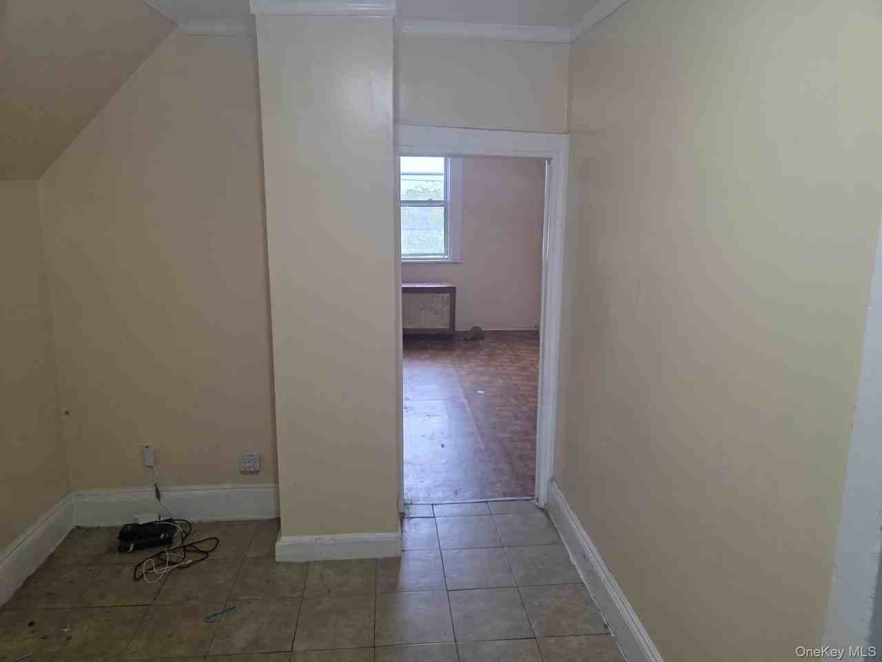 14 S High St - Photo 5 of 26