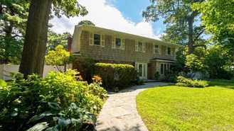 8 Tree Hollow Ln - Photo 1 of 1
