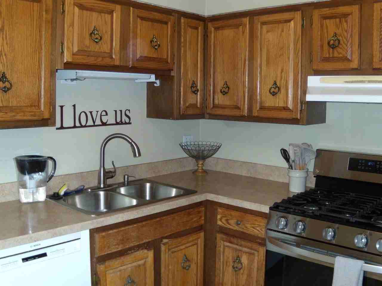 61 Westwood Sq - Photo 4 of 19