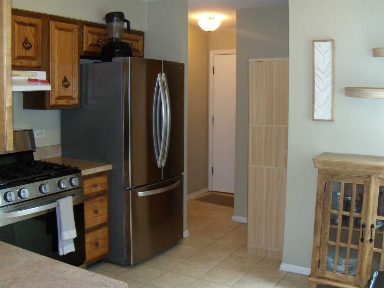 61 Westwood Sq - Photo 6 of 19