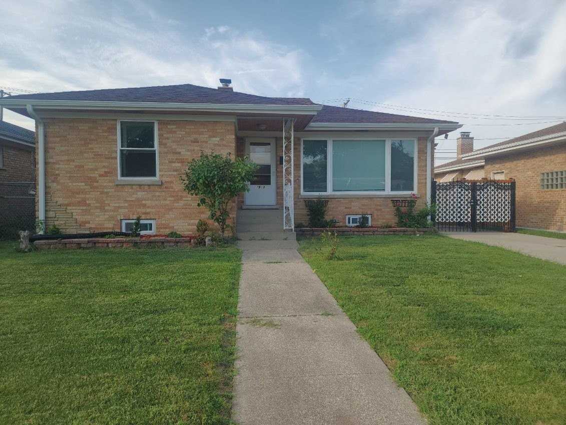 7918 W Oakton St - Photo 2 of 6