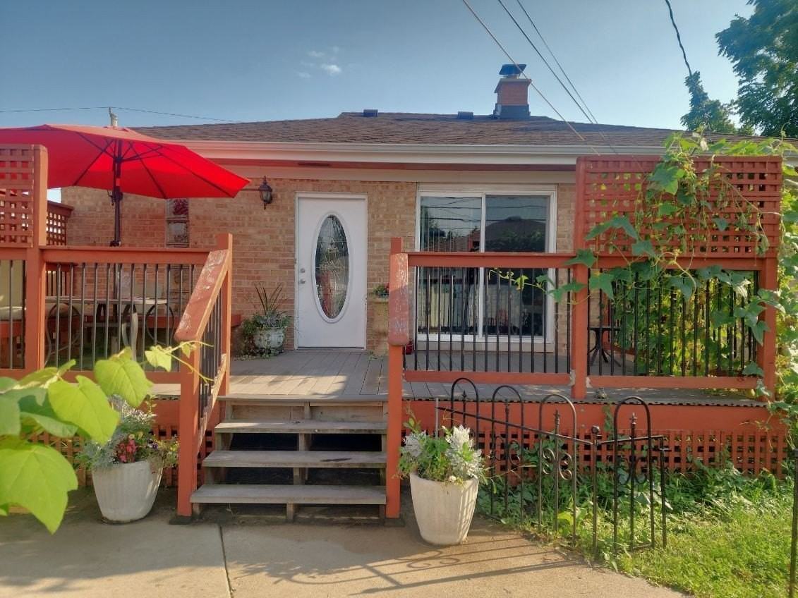 7918 W Oakton St - Photo 5 of 6
