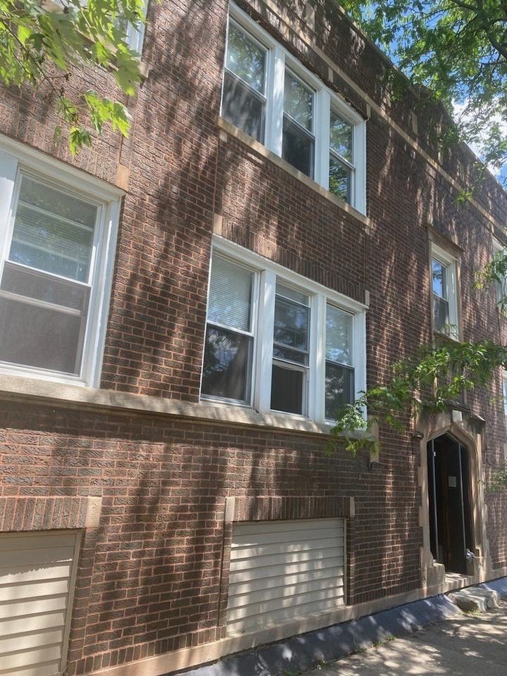 2414 W 70th St #2