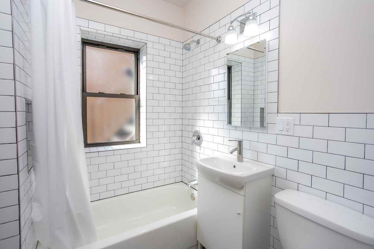 3056 S Keeler Ave #2 - Photo 6 of 9