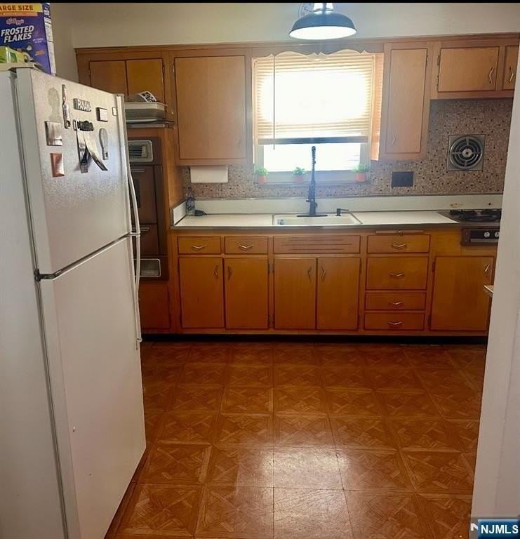 239 Riverview Pl - Photo 6 of 11