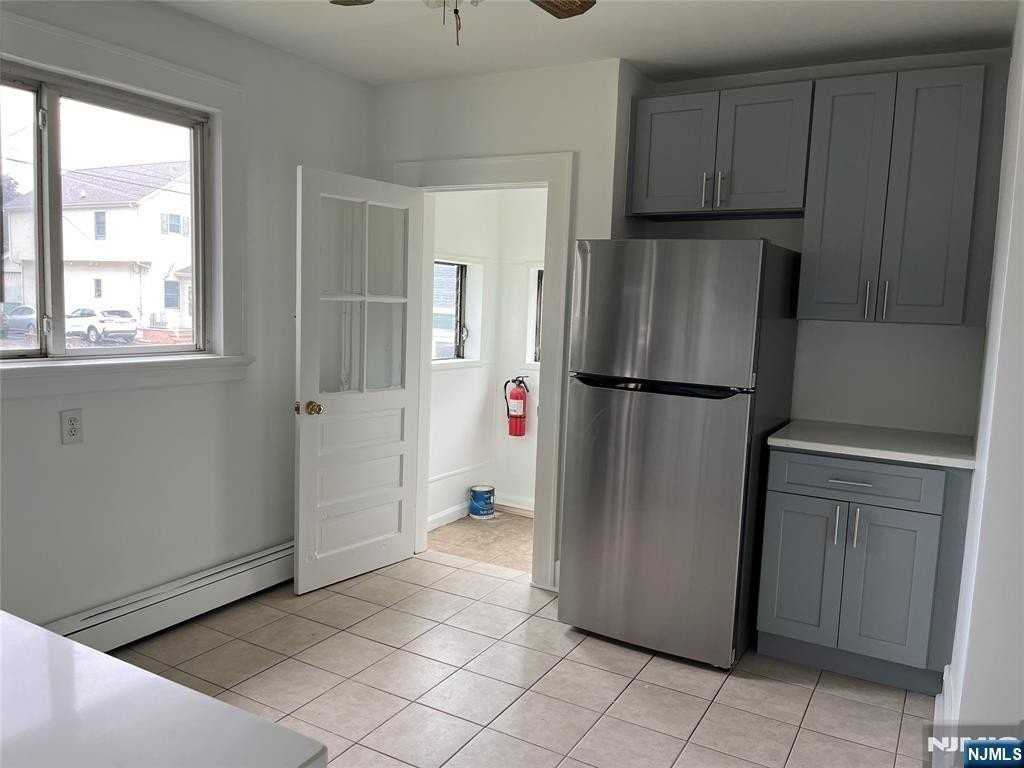 23-03 Rosalie St - Photo 3 of 19