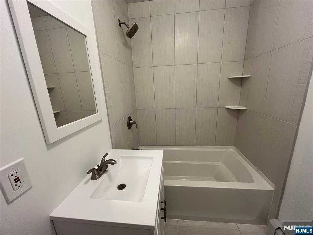 23-03 Rosalie St - Photo 4 of 19