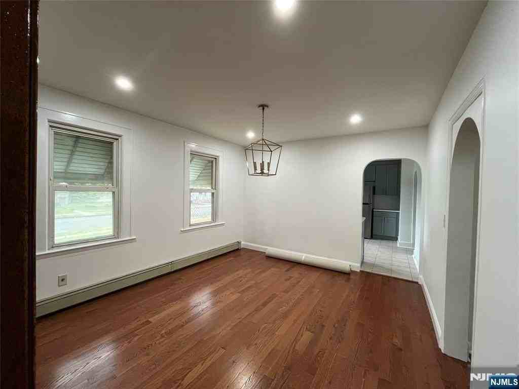 23-03 Rosalie St - Photo 6 of 19