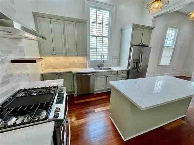 1019 Port St - Photo 7 of 24