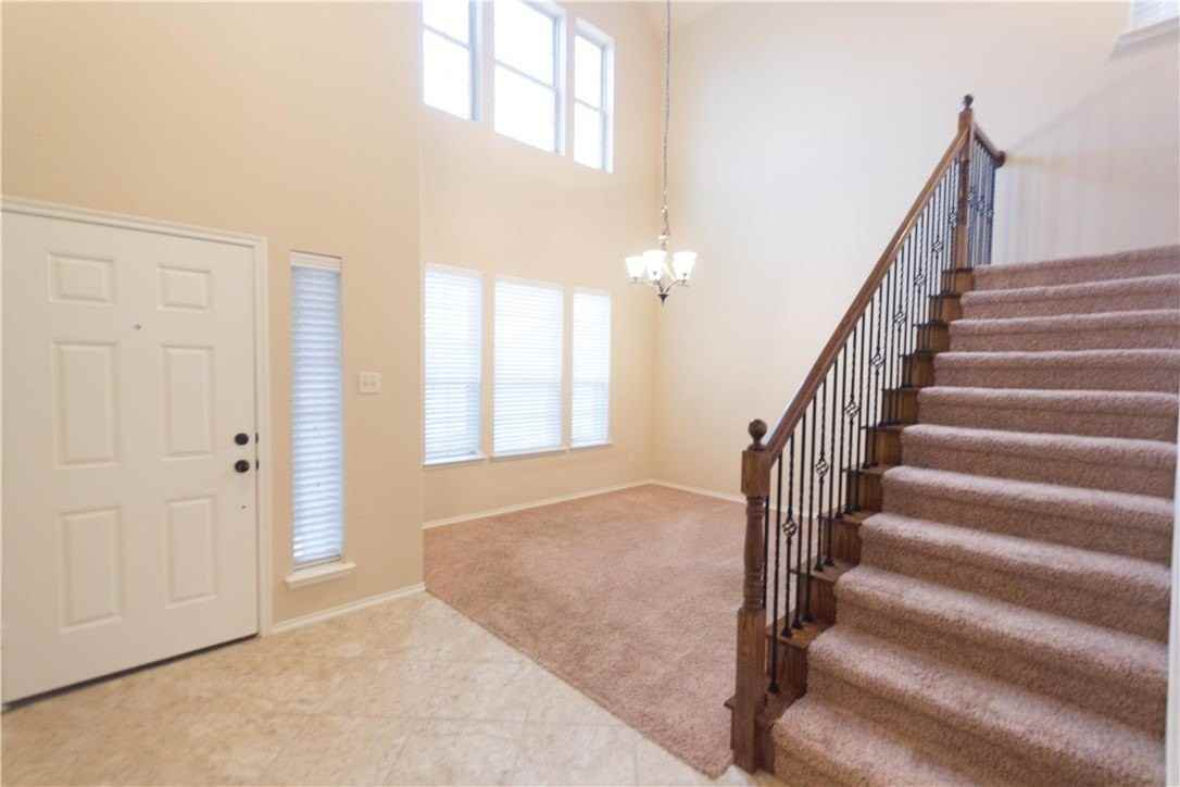 405 Riverstone Way - Photo 6 of 36