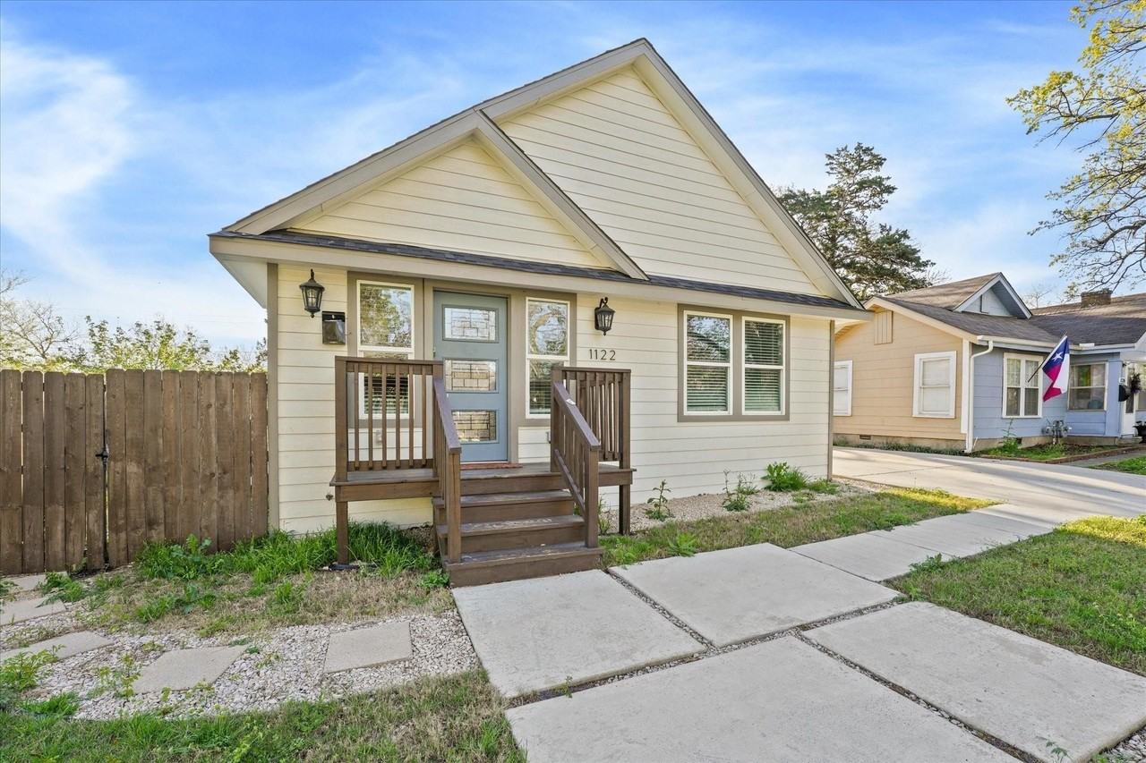 1122 S Oak Cliff Blvd - Photo 3 of 18