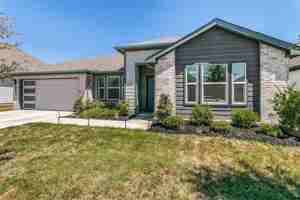 featured image of 1608 Central Park Dr