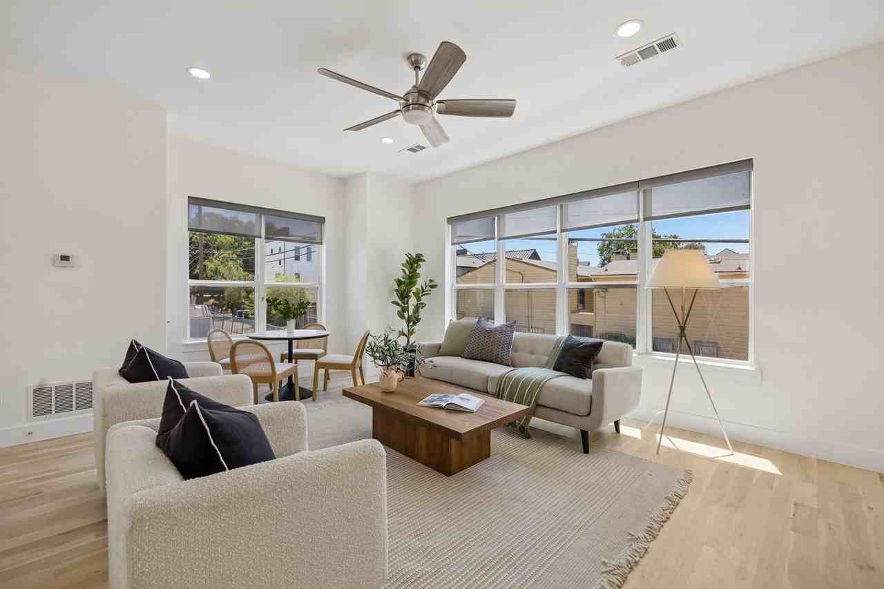 1917 Landon Ln - Photo 6 of 32