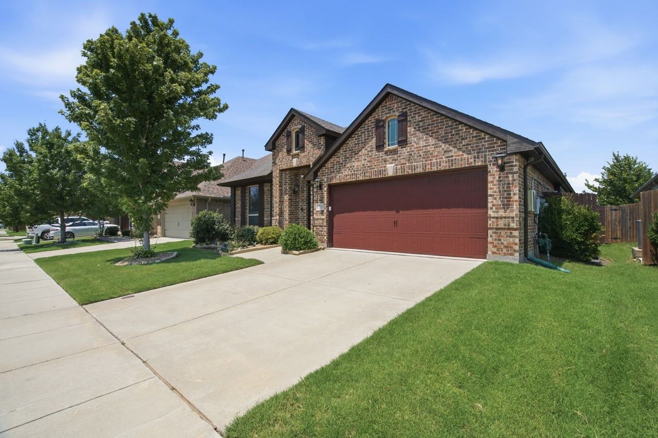1509 Yellowthroat Dr - Photo 5 of 40