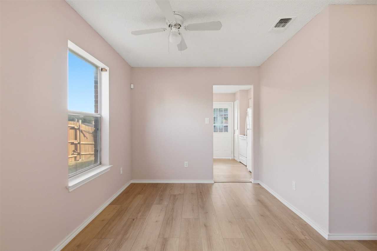 2901 Kathleen Ln - Photo 4 of 18