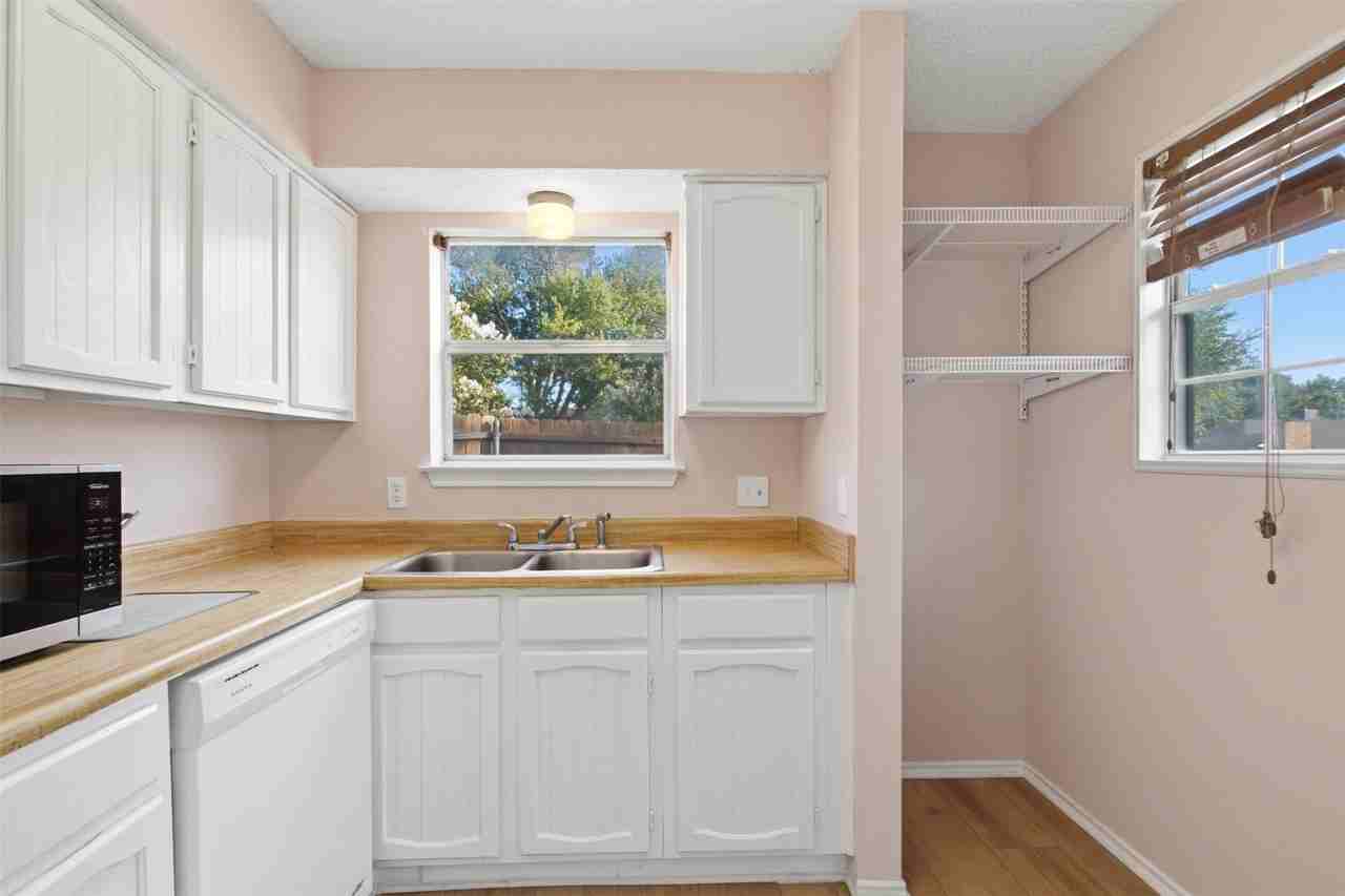 2901 Kathleen Ln - Photo 6 of 18