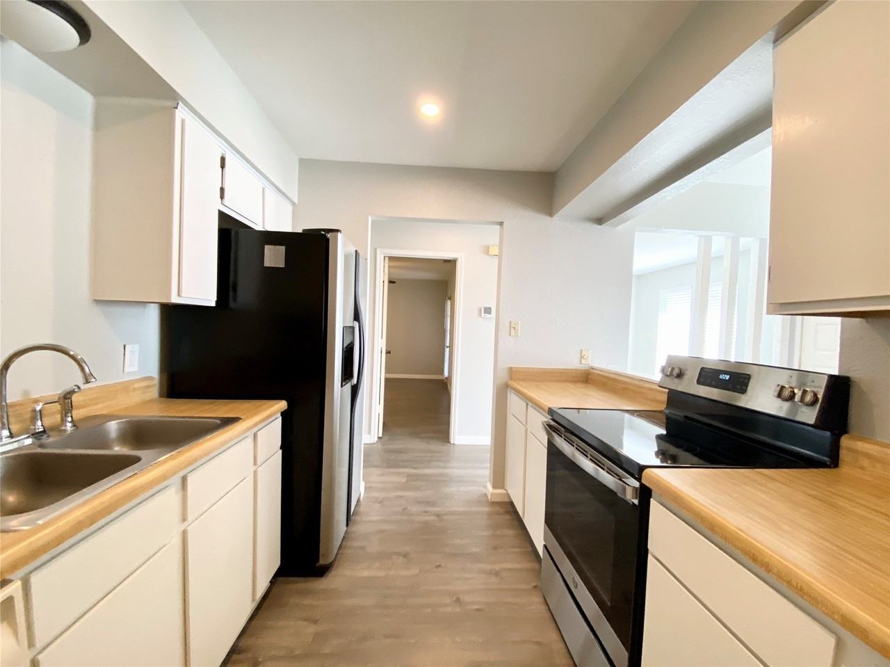 3809 Tamarron Ln - Photo 4 of 7