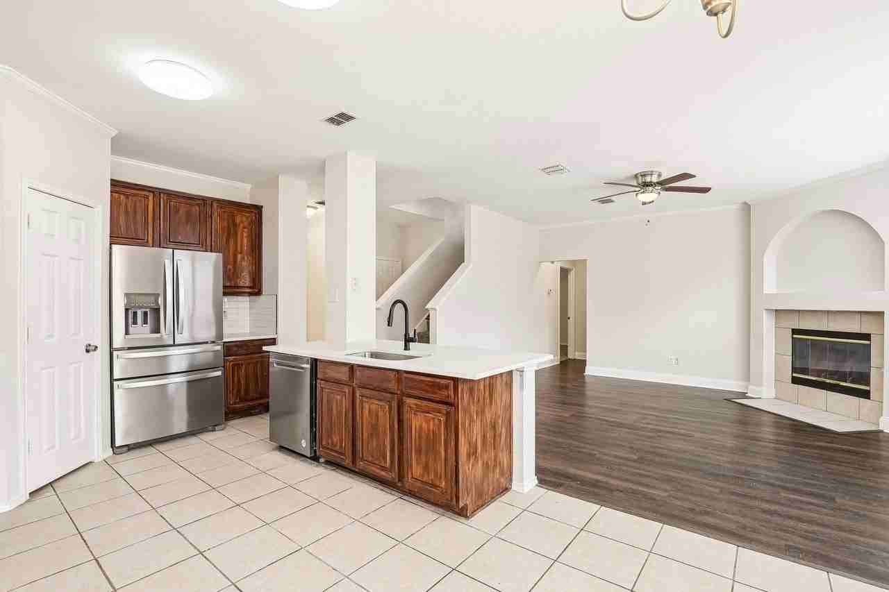 4506 Stirling Dr - Photo 5 of 19