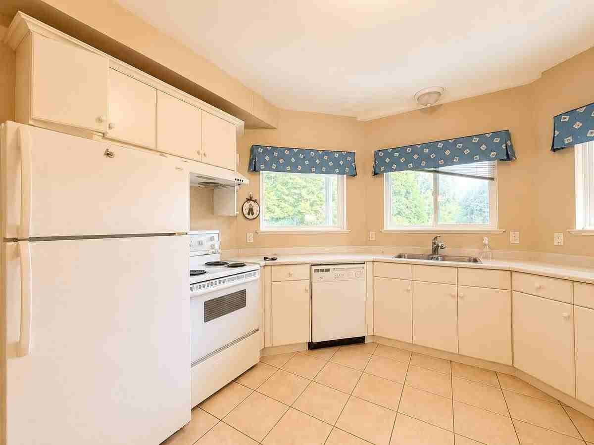 1625 Parkway Boulevard - Photo 2 of 11
